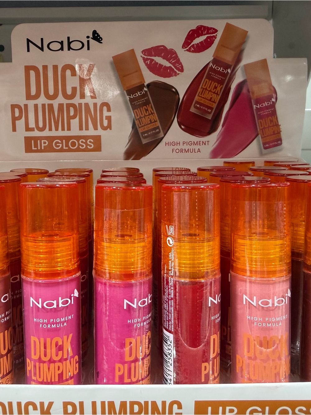 Lip plumper